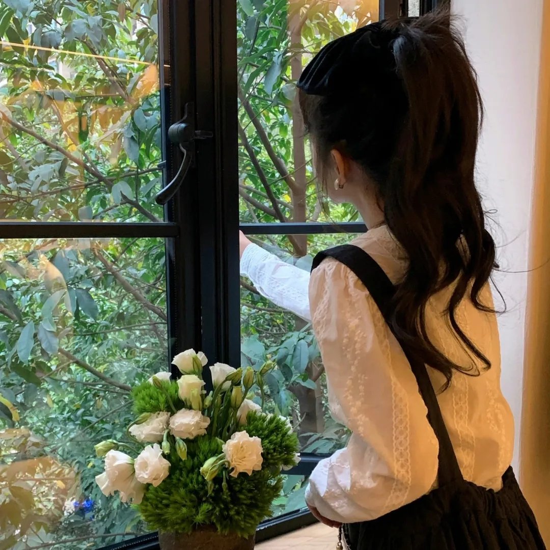 沉默一瞬